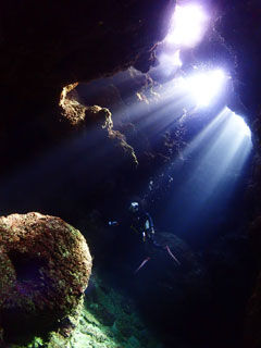 洞窟の光